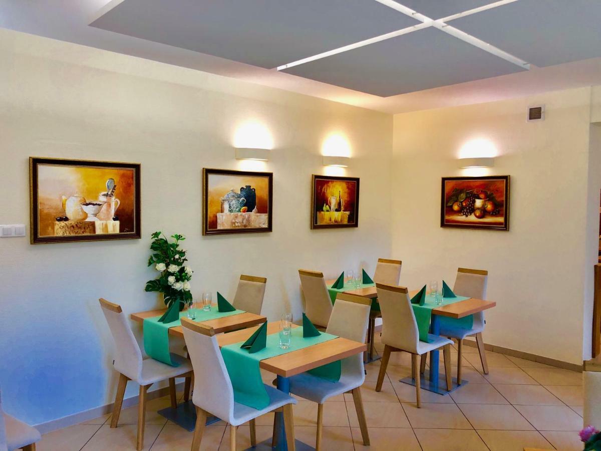 Centrum Barnabitow Warsawa Bagian luar foto